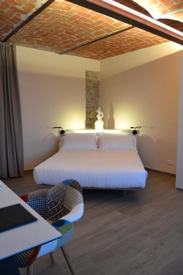 Hotel Le Cornici - Cascina Di Charme Diano dʼAlba Zewnętrze zdjęcie