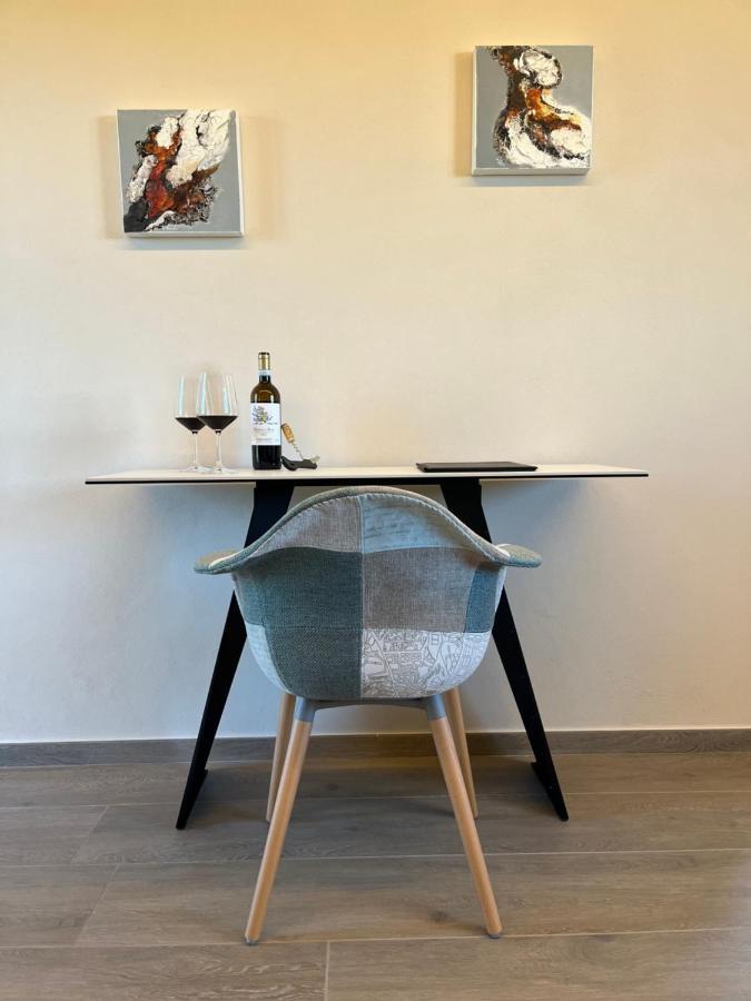Hotel Le Cornici - Cascina Di Charme Diano dʼAlba Zewnętrze zdjęcie